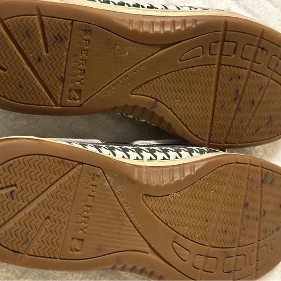 Sperry houndstooths shoes. Size 8. Good condition. - Picture 6 of 7